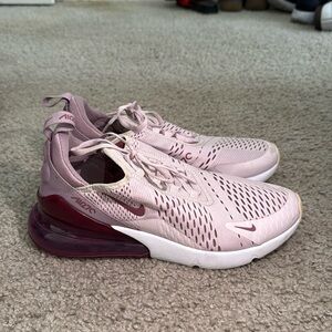 Nike AirMax 270